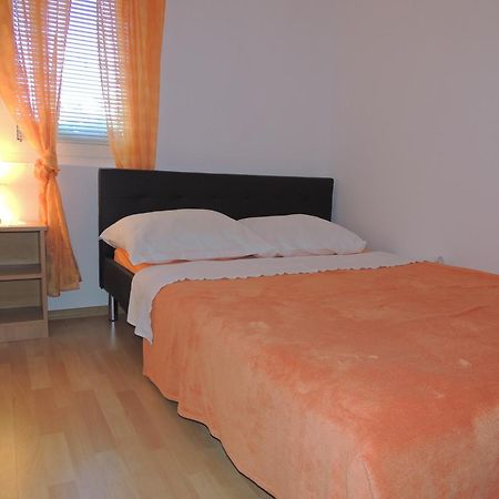 Apartman Husic Pag Town Ruang foto