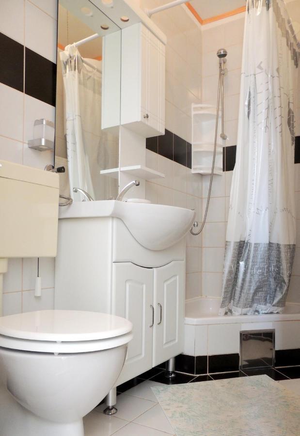 Apartman Husic Pag Town Bagian luar foto