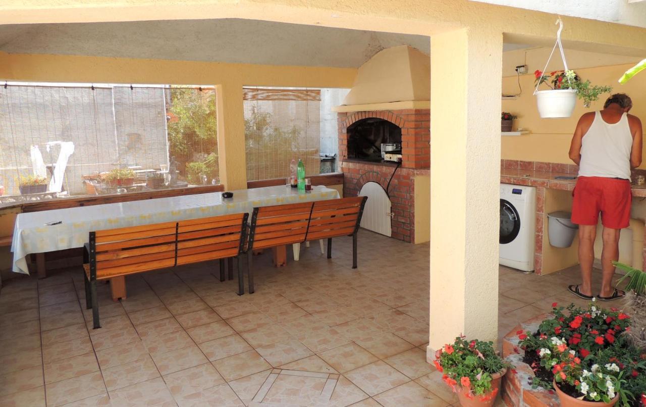 Apartman Husic Pag Town Bagian luar foto