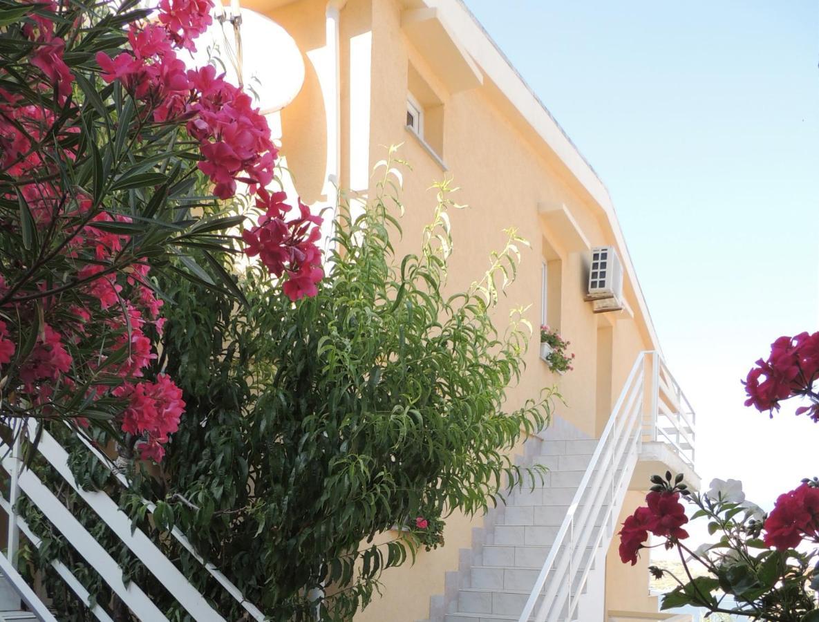 Apartman Husic Pag Town Bagian luar foto